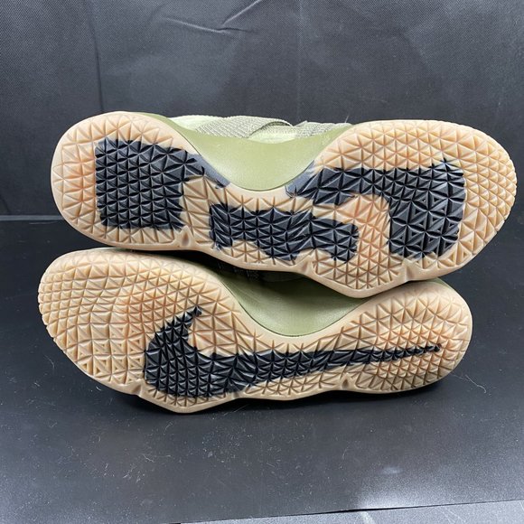 Nike Zoom Lebron XI II Sneakers 897646-200 Olive Military Camo Shoe MENS SZ 10.5 - Picture 7 of 11